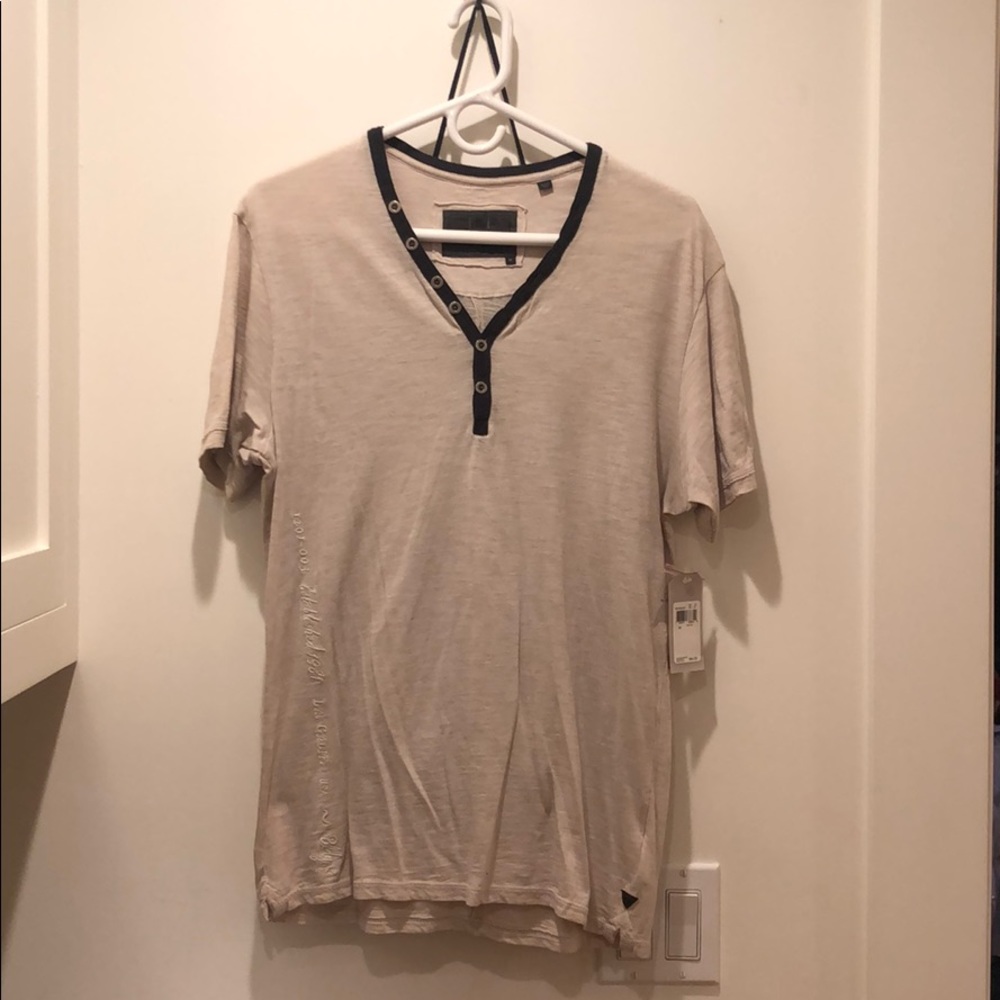 Guess t-shirt